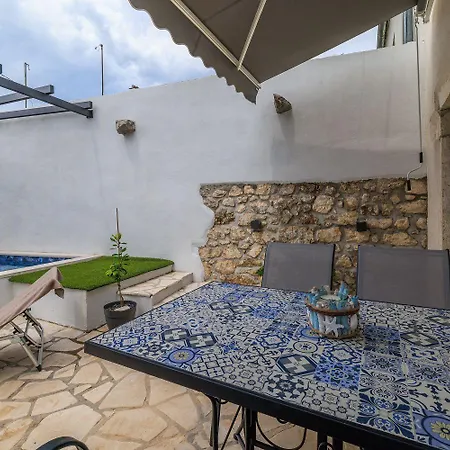 Malerisches Steinhaus Mit Privatpool, Bbq, Waschmaschine, Liegen, Klimatisierte Schlafzimmer * Grižane