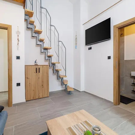 Malerisches Steinhaus Mit Privatpool, Bbq, Waschmaschine, Liegen, Klimatisierte Schlafzimmer