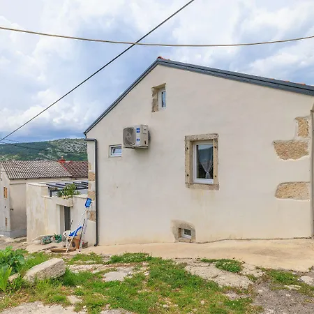 Tatil Evi Malerisches Steinhaus Mit Privatpool, Bbq, Waschmaschine, Liegen, Klimatisierte Schlafzimmer