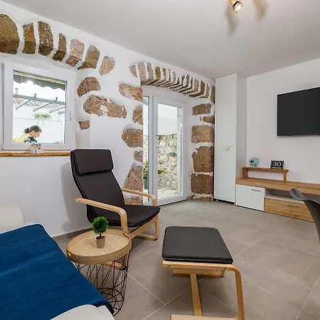Malerisches Steinhaus Mit Privatpool, Bbq, Waschmaschine, Liegen, Klimatisierte Schlafzimmer Tatil Evi