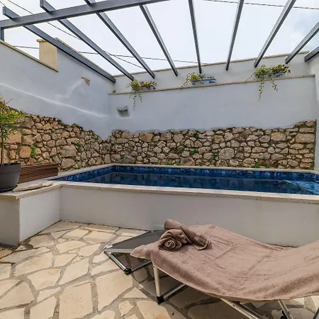 Malerisches Steinhaus Mit Privatpool, Bbq, Waschmaschine, Liegen, Klimatisierte Schlafzimmer Tatil Evi *