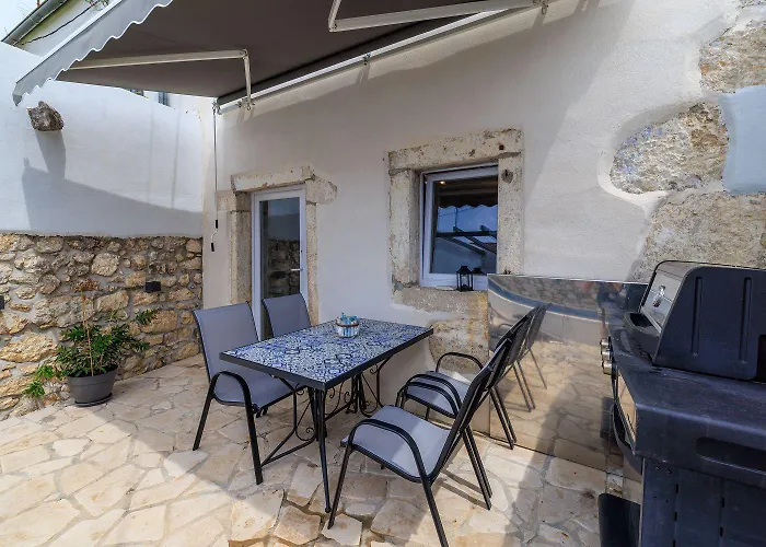 Casa de Férias Malerisches Steinhaus Mit Privatpool, Bbq, Waschmaschine, Liegen, Klimatisierte Schlafzimmer