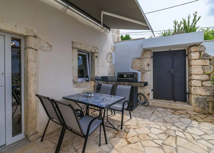 Malerisches Steinhaus Mit Privatpool, Bbq, Waschmaschine, Liegen, Klimatisierte Schlafzimmer * Grižane