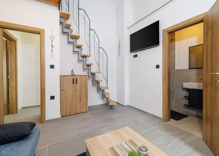 Malerisches Steinhaus Mit Privatpool, Bbq, Waschmaschine, Liegen, Klimatisierte Schlafzimmer