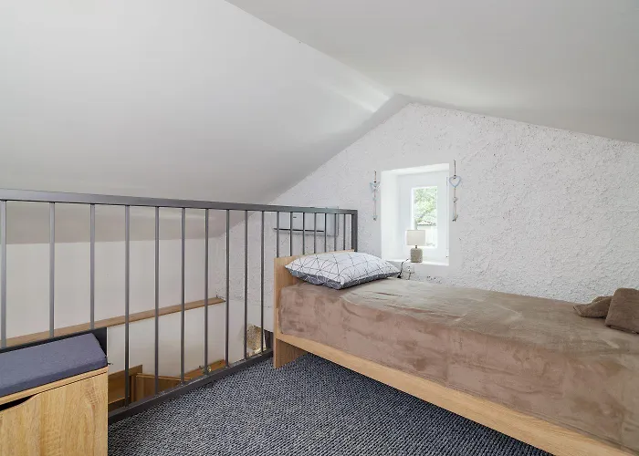 Malerisches Steinhaus Mit Privatpool, Bbq, Waschmaschine, Liegen, Klimatisierte Schlafzimmer Case de vacanță Grižane