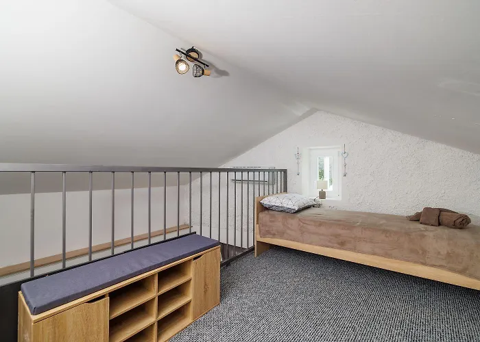 Casa de Férias Malerisches Steinhaus Mit Privatpool, Bbq, Waschmaschine, Liegen, Klimatisierte Schlafzimmer Grižane