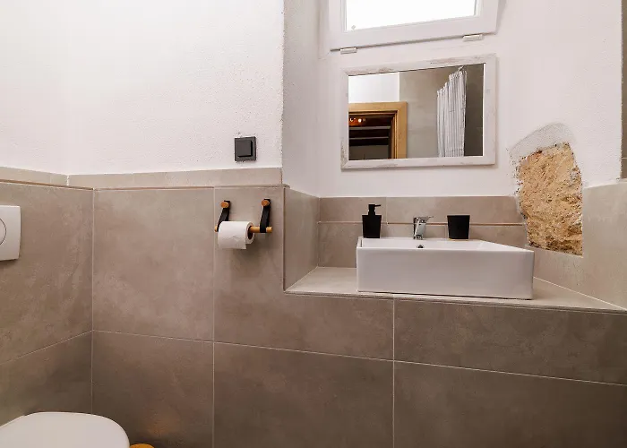 Malerisches Steinhaus Mit Privatpool, Bbq, Waschmaschine, Liegen, Klimatisierte Schlafzimmer