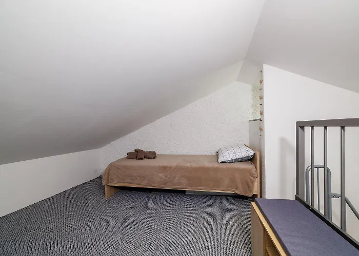 Case de vacanță Malerisches Steinhaus Mit Privatpool, Bbq, Waschmaschine, Liegen, Klimatisierte Schlafzimmer *