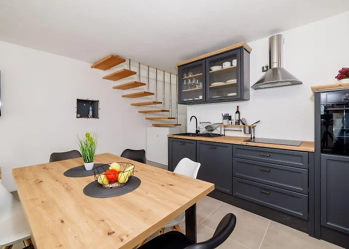 Malerisches Steinhaus Mit Privatpool, Bbq, Waschmaschine, Liegen, Klimatisierte Schlafzimmer Grižane