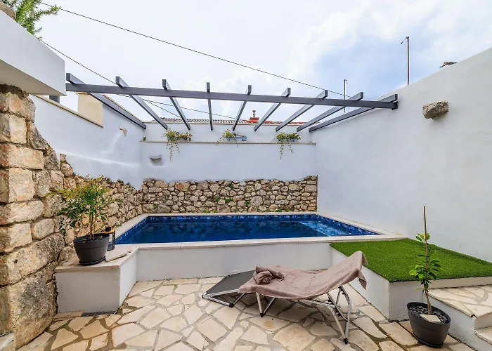 Malerisches Steinhaus Mit Privatpool, Bbq, Waschmaschine, Liegen, Klimatisierte Schlafzimmer Case de vacanță