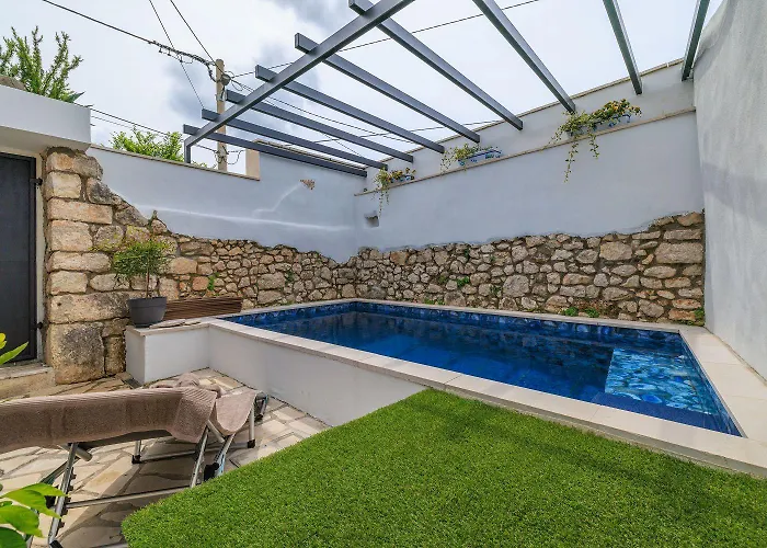 Casa de Férias Malerisches Steinhaus Mit Privatpool, Bbq, Waschmaschine, Liegen, Klimatisierte Schlafzimmer Grižane