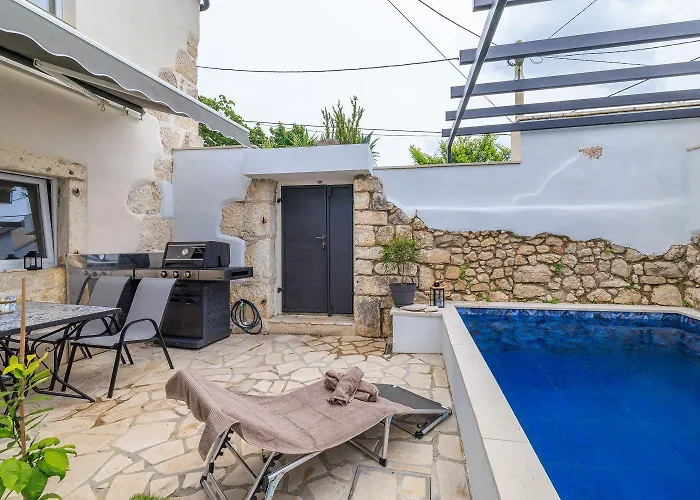 Malerisches Steinhaus Mit Privatpool, Bbq, Waschmaschine, Liegen, Klimatisierte Schlafzimmer *